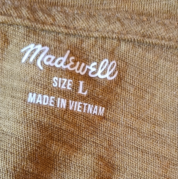 Tank top size Lg - Picture 3 of 3